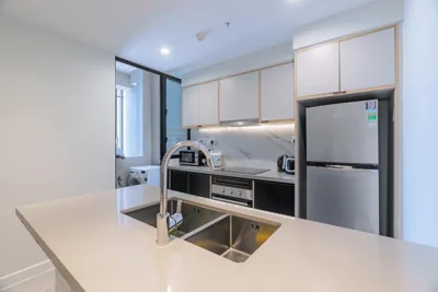 豪华套房 — Quiet Luxury Suite with Balcony - City View - Zenity District 1