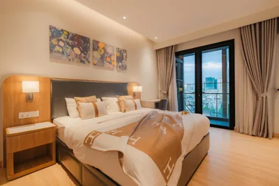 Quiet Luxury Suite with Balcony - City View - Zenity District 1 – 照片 4