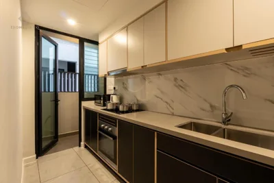 Quiet Luxury Suite with Balcony - City View - Zenity District 1 – 照片 12